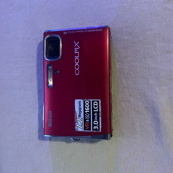 Nikon COOLPIX S50 Red COOLPIX Camera with LCD Display